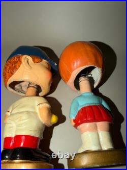 1960 Baseball Kissing Pair Bobblehead Nodder Vintage