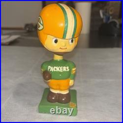 1960's GREEN BAY PACKERS VINTAGE BOY SQUARE BASE NODDER BOBBLEHEAD