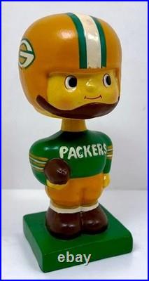1960's GREEN BAY PACKERS VINTAGE BOY SQUARE BASE NODDER BOBBLEHEAD EX-NM