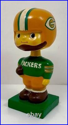 1960's GREEN BAY PACKERS VINTAGE BOY SQUARE BASE NODDER BOBBLEHEAD EX-NM