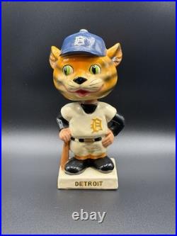 1960's Vintage Detroit Tigers White Base Bobblehead/Nodder