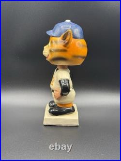 1960's Vintage Detroit Tigers White Base Bobblehead/Nodder