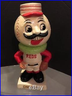 1961-63 Cincinnati Reds Vintage White Base Bobble Bobbing Head Doll Mint
