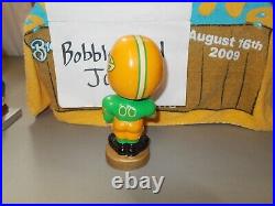 1961-66 6.5 Green Bay Packers Bobblehead Nodder Gold Base 1960s Vintage Toes Up