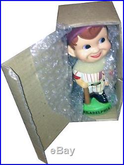 1983 Philadelphia Phillies Vintage Bobble Head Doll Figure Green Base MNT IN BOX