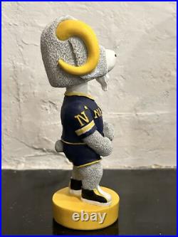 2001 Vintage Navy Midshipmen Goat Mascot Bobblehead w Box NCAA Football 2001 Vintage Navy Midshipmen Goat Mascot Bobblehead w Box NCAA Football