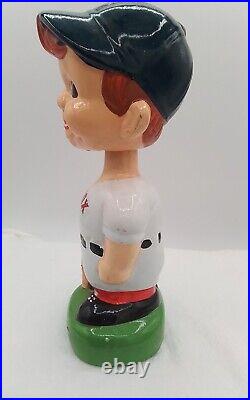 8 RED SOX BASEBALL VINTAGE 1980s BOBBLEHEAD NODDER GREEN BASE REDSOX CERAMIC