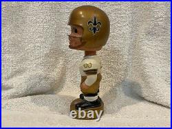 BEAUTIFUL 1960's New Orleans Saints Round Gold Base Bobblehead, VINTAGE&NICE