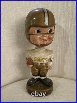 BEAUTIFUL 1960's New Orleans Saints Round Gold Base Bobblehead, VINTAGE READ