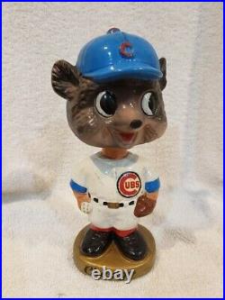 BEAUTIFUL 1964-67 Chicago Cubs Gold Round Base Bobblehead, VINTAGE&NICE