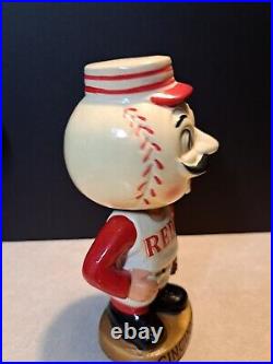 Cincinnati Reds bobble head baseball player vintage 1960's sports memoribilia