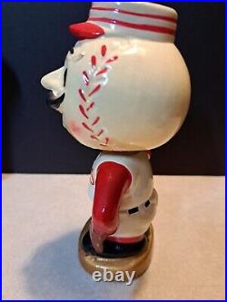 Cincinnati Reds bobble head baseball player vintage 1960's sports memoribilia