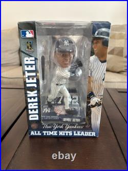 Derek Jeter bobblehead. Vintage All-Time Hits Leader Derek Jeter bobblehead. Vintage All-Time Hits Leader