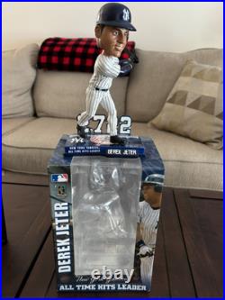 Derek Jeter bobblehead. Vintage All-Time Hits Leader Derek Jeter bobblehead. Vintage All-Time Hits Leader