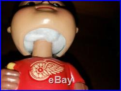 Detroit Red Wings Vintage Bobble Head/Bobbing Head/Nodder/ Standard Size Mint