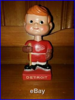 Detroit Red Wings Vintage Bobble Head/Bobbing Head/Nodder/ Standard Size Not Mt