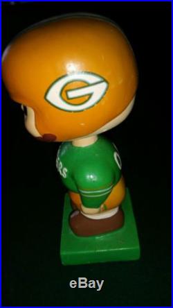 GREEN BAY PACKERS VINTAGE 1960S NFL FOOTBALL NODDER BOBBLEHEAD SQUARE BASE GREEN BAY PACKERS VINTAGE 1960S NFL FOOTBALL NODDER BOBBLEHEAD SQUARE BASE