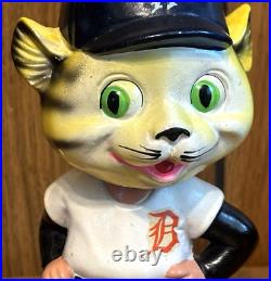 HTF Vintage 1960's Detroit Tigers Baseball Bobble Head Nodder with Gold Base HTF Vintage 1960's Detroit Tigers Baseball Bobble Head Nodder with Gold Base
