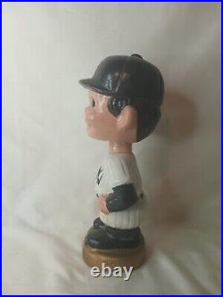 MLB New York Yankees GOLD BASE BOBBLEHEAD 60s Vtg Orig NY NODDER MADE IN JAPAN