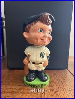New York Yankees Vintage 1960's Round Base Nodder Bobblehead VG+