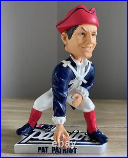 PATRIOT PAT New England Patriots Mascot NFL Vintage Logo Base Bobblehead NIB