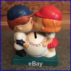 RARE Vintage Minnesota Twins Baseball Kissing Bobble Head Bobblehead Bank Japan