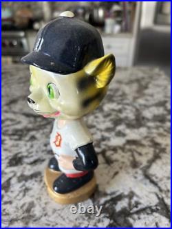 Rare Vintage 1960's Detroit Tigers Baseball Bobble Head Nodder with Gold Base