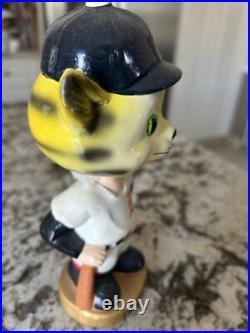 Rare Vintage 1960's Detroit Tigers Baseball Bobble Head Nodder with Gold Base