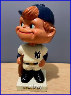 Rare! Vintage 1960's NEW YORK YANKEES BobbleHead White Base Joe Di'Maggio