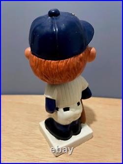 Rare! Vintage 1960's NEW YORK YANKEES BobbleHead White Base Joe Di'Maggio