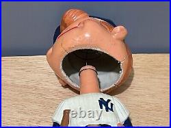 Rare! Vintage 1960's NEW YORK YANKEES BobbleHead White Base Joe Di'Maggio