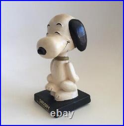 Snoopy Bobble Head Toy Doll The Peanuts comic Collection Retro 1960s Vintage JP