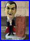 Universal_Studios_DRACULA_Vintage_Vampire_Monsters_Nodder_Bobblehead_Bank_MINT_01_ajvl