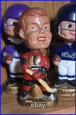 VINTAGE 1960's CHICAGO BLACKHAWKS Hockey Gold Base Bobble Head Nodder