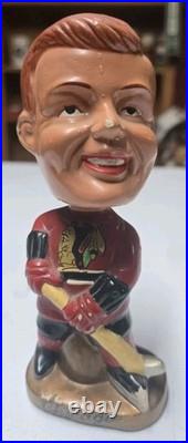 VINTAGE 1960's CHICAGO BLACKHAWKS Hockey Gold Base Bobble Head Nodder