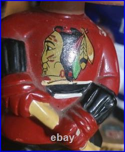 VINTAGE 1960's CHICAGO BLACKHAWKS Hockey Gold Base Bobble Head Nodder