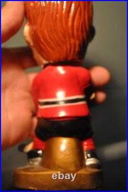 VINTAGE 1960's CHICAGO BLACKHAWKS Hockey Gold Base Bobble Head Nodder EXCELLENT
