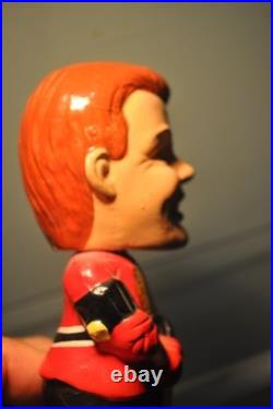 VINTAGE 1960's CHICAGO BLACKHAWKS Hockey Gold Base Bobble Head Nodder EXCELLENT