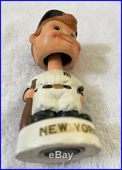 VINTAGE 1960s NEW YORK YANKEES BASEBALL MINI BOBBLEHEAD NODDER BOBBLE HEAD