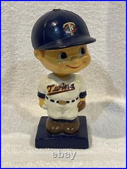 VINTAGE 1961-62 Minnesota Twins Square Blue Base Bobblehead/Nodder, VERY NICE VINTAGE 1961-62 Minnesota Twins Square Blue Base Bobblehead/Nodder, VERY NICE