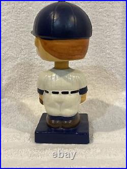 VINTAGE 1961-62 Minnesota Twins Square Blue Base Bobblehead/Nodder, VERY NICE VINTAGE 1961-62 Minnesota Twins Square Blue Base Bobblehead/Nodder, VERY NICE