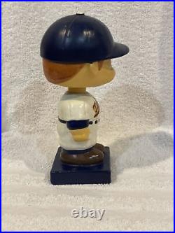 VINTAGE 1961-62 Minnesota Twins Square Blue Base Bobblehead/Nodder, VERY NICE VINTAGE 1961-62 Minnesota Twins Square Blue Base Bobblehead/Nodder, VERY NICE