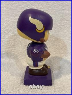 VINTAGE 1961-62 Minnesota Vikings Square Purple Base Nodder, COOL-LOOK