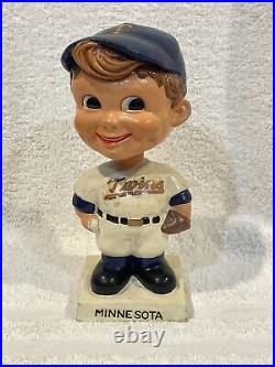 VINTAGE 1962-63 Minnesota Twins Square White Base Bobblehead/Nodder, VERY NICE