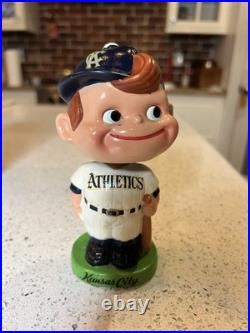 VINTAGE 1962 Kansas City Athletics Nodder/Bobblehead Green Base Dark Blue Hat