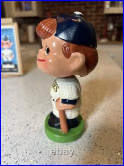 VINTAGE 1962 Kansas City Athletics Nodder/Bobblehead Green Base Dark Blue Hat