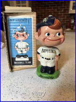 VINTAGE 1962 Kansas City Athletics Nodder/Bobblehead Green Base Dark Blue Hat
