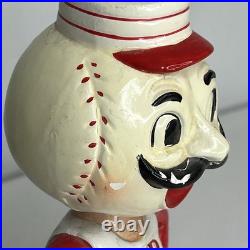 VINTAGE 1967 Cincinnati Reds Mr. Red Gold Base Bobblehead/Noddler