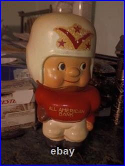 VINTAGE FOOTBALL QUARTERBACK ALL AMERICAN BANK BOBBLEHEAD NODDER JAPAN 1960s