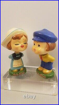 Vintage 1950's'Let's Kiss' Dutch Boy And Girl Bobblehead Nodders